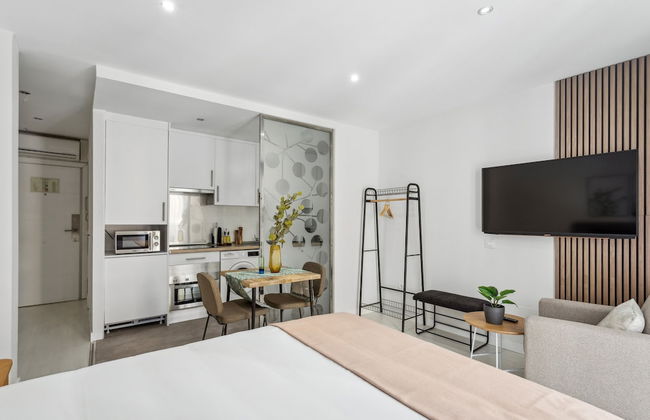 Limehome Madrid Calle de la Paloma - Photo 17