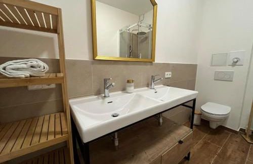 Historic Building- 9 Bedrooms - Groups up to 26 - Foto 35