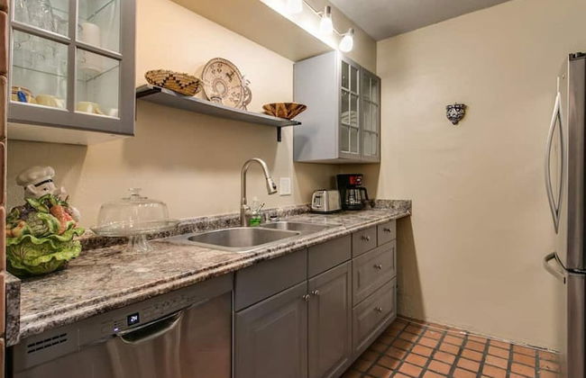 Charming 1-bdrm Condo Steps to Old Town Scottsdale - Foto 7