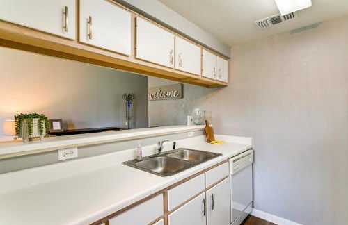 Lake Conroe Condo with Pool Access and Balcony! - Foto 7