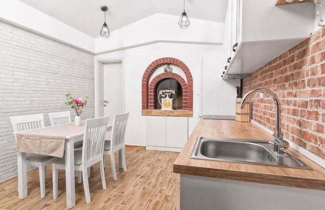 Hidden Gem Holiday Home With Pool in Kastel Stafilic - Foto 9