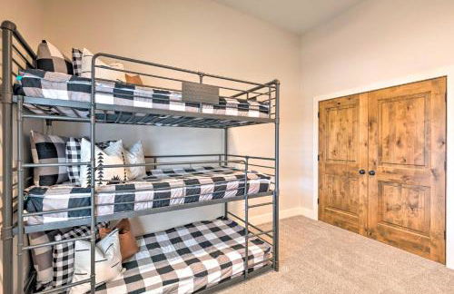 Modern Farmhouse with Patio, Grill and Mtn Views! - Foto 18