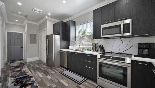 Walk to UC Davis Medical Center! Duplex with Patio - Foto 5