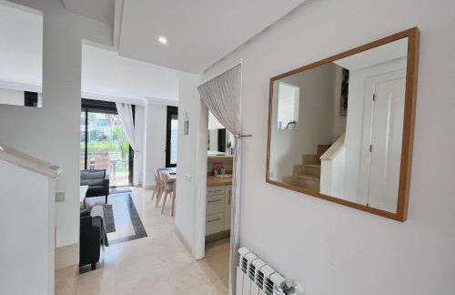 Casa Mila Roda Sleeps 4 with Pool - Foto 5