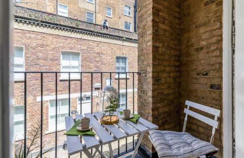 Charming 3-Bedroom London Townhouse Balcony - Foto 2