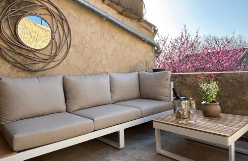 La Grande Bourgade-Authentique Maison en Pierre avec Terrasse Climatisation au Cœur d'Uzès - Foto 12