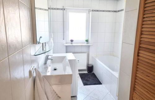 Fully equipped Apartment with big balcony and cozy living room - Foto 3