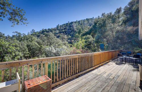 Peaceful Lower Lake Home about 5 Mi to Clear Lake! - Foto 1