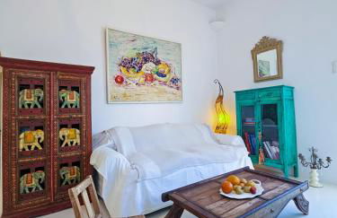 Nikis Home Town - Photo 2