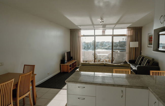 Lake Mulwala Boatel - Photo 16