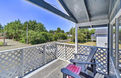 Coastal PNW Gem with Hot Tub - Walk to Beach! - Foto 24