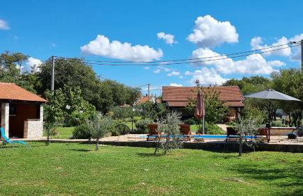 Villa Stone Medal - Photo 23