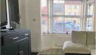 Modern 1 bedroom flat with patio garden & parking - Foto 4