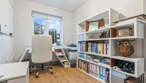 Large 4 Bedroom House Bricket Wood, Van & Car Parking, Sleeps 8 - Foto 5