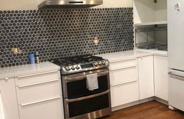 Spacious Home Steps from Huge Park and Outdoor Fun - Foto 5