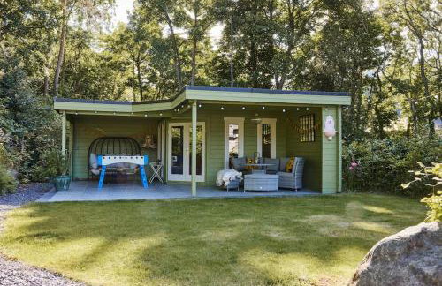 Ty Pandy Eclectic Luxury Family cottage Sleeps 8 adults and 2 children - Photo 43