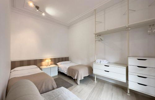 ApartEasy - Passeig de Gracia - Photo 5