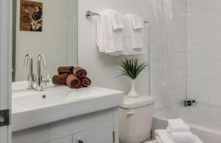 The NEW Nashview Rooftop-Skyline View - Sleeps 12 - Foto 24