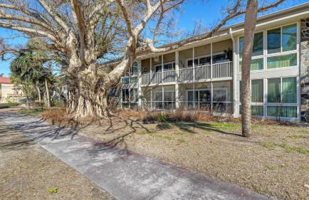 Walkable to Beach, Restaurants, Entertainment! - Photo 28