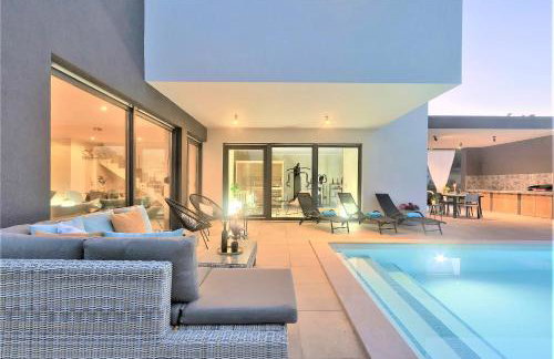 Luxury Villa Hedone with heated pool, welness and playground - Photo 45