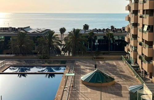 Stylish well-connected beachfront flat - Foto 23