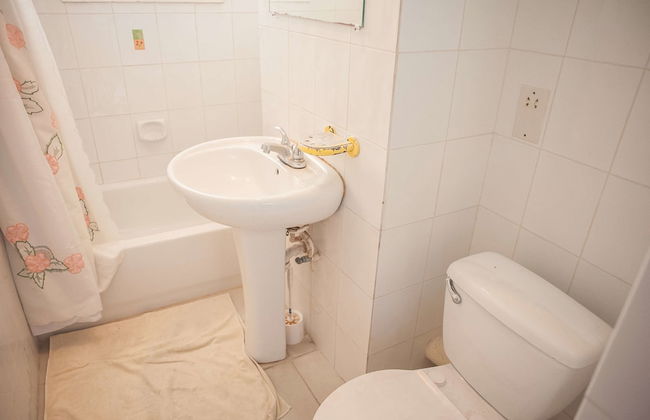 Point Village Studios and Suites - Photo 38