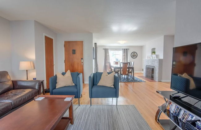 4 Bedroom Mountain View with Firepit & Ping Pong - Foto 9