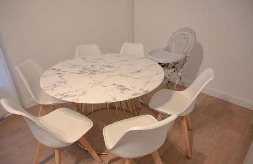 Loustalot - Appartement lumineux 3 chambres - Parking Gratuit - Foto 14