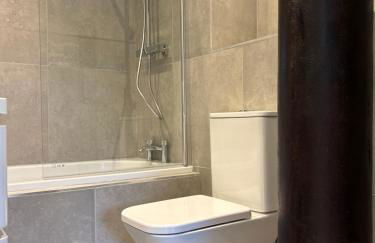 Manchester Apt, Free Parking, Business, Couples & Families - Foto 37