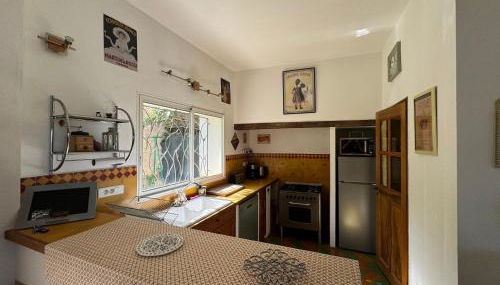 La Boissetane, maison provençale avec piscine et jardin, au pied du Luberon - Foto 3, minibar