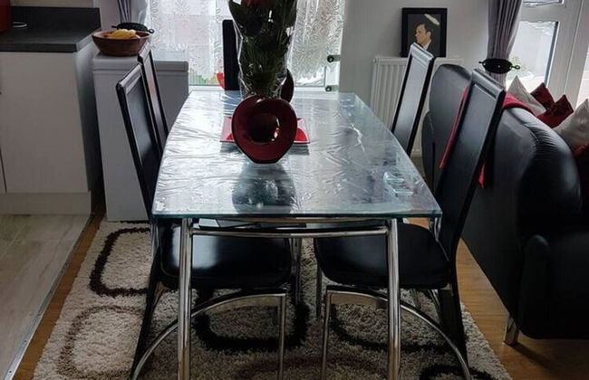 Modern Apartment Minutes From Central London, UK - Foto 17