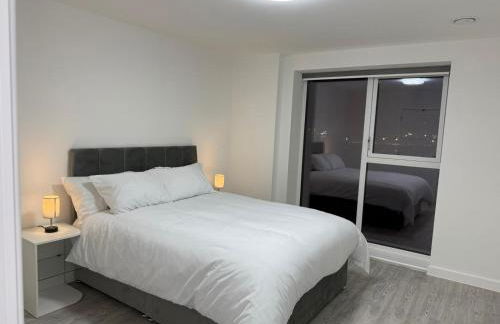 Serenity Waterfront 2 Bed Apartment - Foto 68