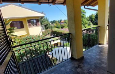 Arona - Lake Maggiore Entire Home - parking - Foto 10