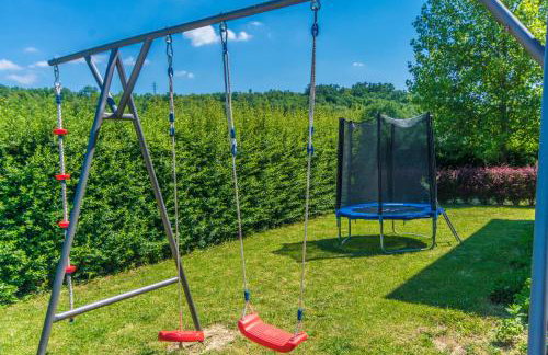 Villa Ritoša, a beautiful pool villa surrounded by greenery - Photo 24