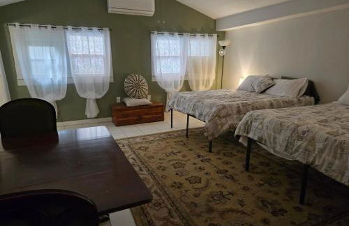 Midtown Guest House - Photo 19