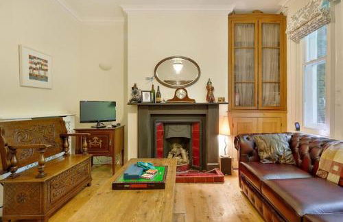 Windsor/Legoland/Ascot charming 3BR home in centre - Photo 13