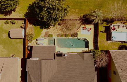 Gorgeous 6BR 3 5 Bth Home with Pool and Game Room - Photo 54