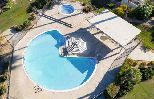 Cali Desert Life - Pool, Golf Cart, Tennis, Bikes - Foto 6