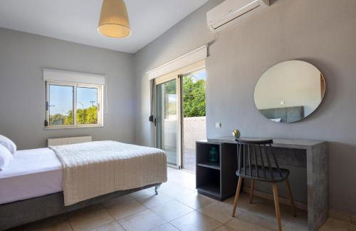 Queen Electra with pool and tennis court - Photo 8