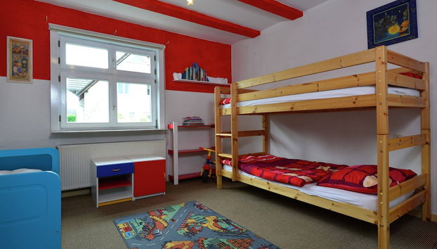 A Comfortable, Large House With Wifi in Hochsauerland, Suitable for 14 Persons - Foto 3, Zimmer