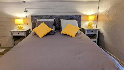 Gîte paisible dans une ancienne ferme avec WIFI et parking à Saint-Bresson - FR-1-583-440 - Foto 5