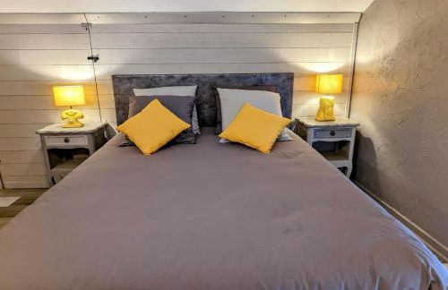 Gîte paisible dans une ancienne ferme avec WIFI et parking à Saint-Bresson - FR-1-583-440 - Foto 5