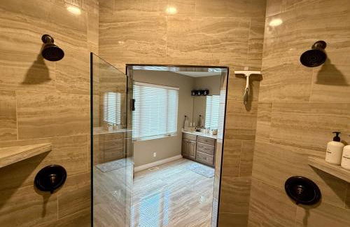 Luxury Home on Cove with Boat Slips, Waterslides, and Jump Deck - Foto 47