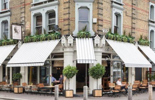Homely 2 Levels Flat w Private Garden - Photo 16