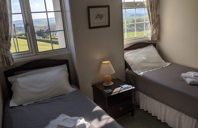 Huntingball Lodge - Photo 2