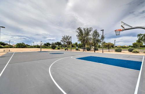 Patio and Fire Pit Family Retreat in Cave Creek! - Foto 37