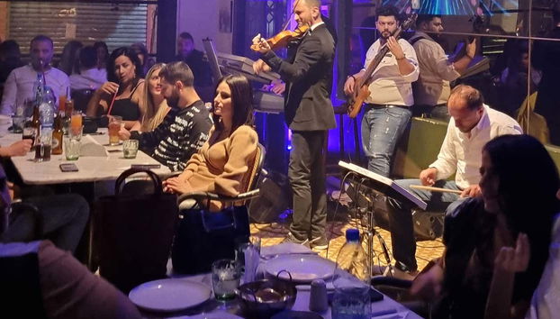 Durante lo spettacolo orientale a Beirut