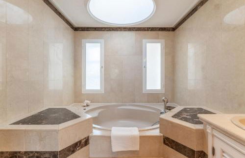 VIP Dominion Beach Estepona - Photo 69