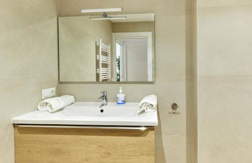 Clínica Universitaria y Hospitales by Clabao - Photo 44