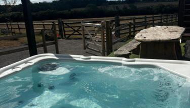 Luxury Lake Front Escape With Hot Tub - Foto 1